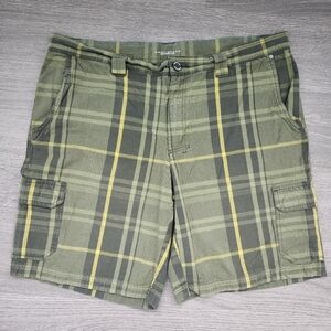 Columbia Green Plaid Cargo Shorts